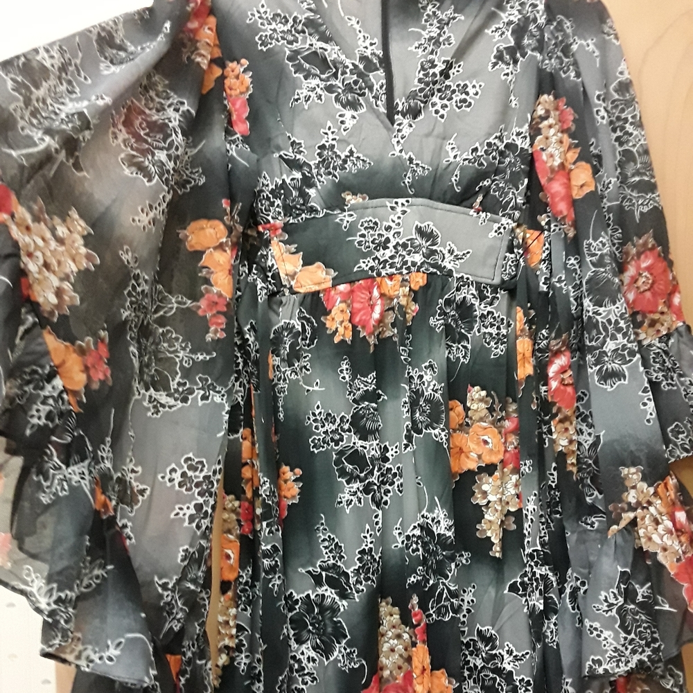 Vintage Asian Flowy Floral Kimono Maxi Dress